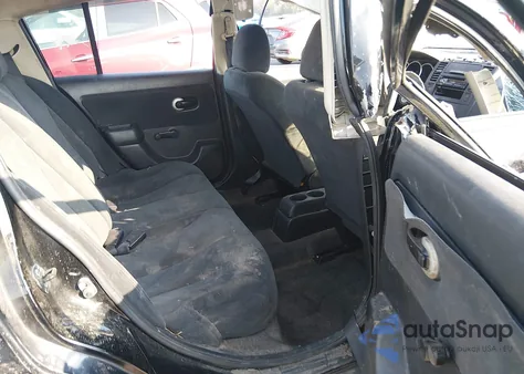 2011 Nissan Versa 1.8S z USA, uszkodzony, nr VIN 3N1BC1CP9BL421819